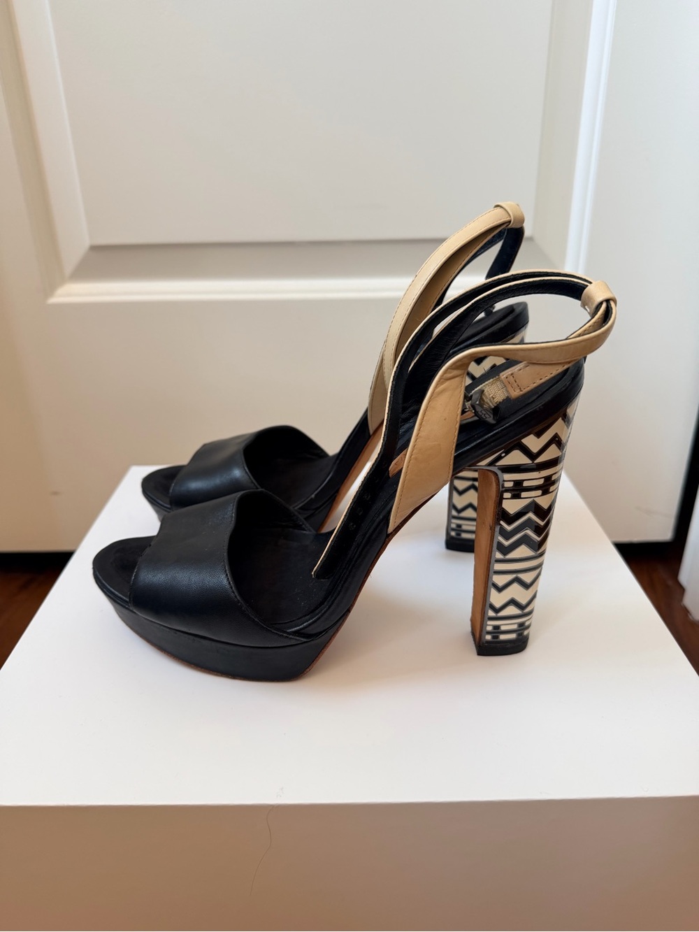 BCBG MAXAZRIA Marcel Black Leather Platform Mosaic Heels Ankle Strap Sz 10